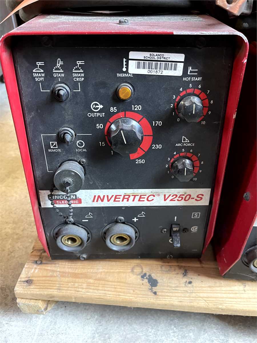 Lincoln Electric Invertec V250-S Welder Online Government Auctions Of ...