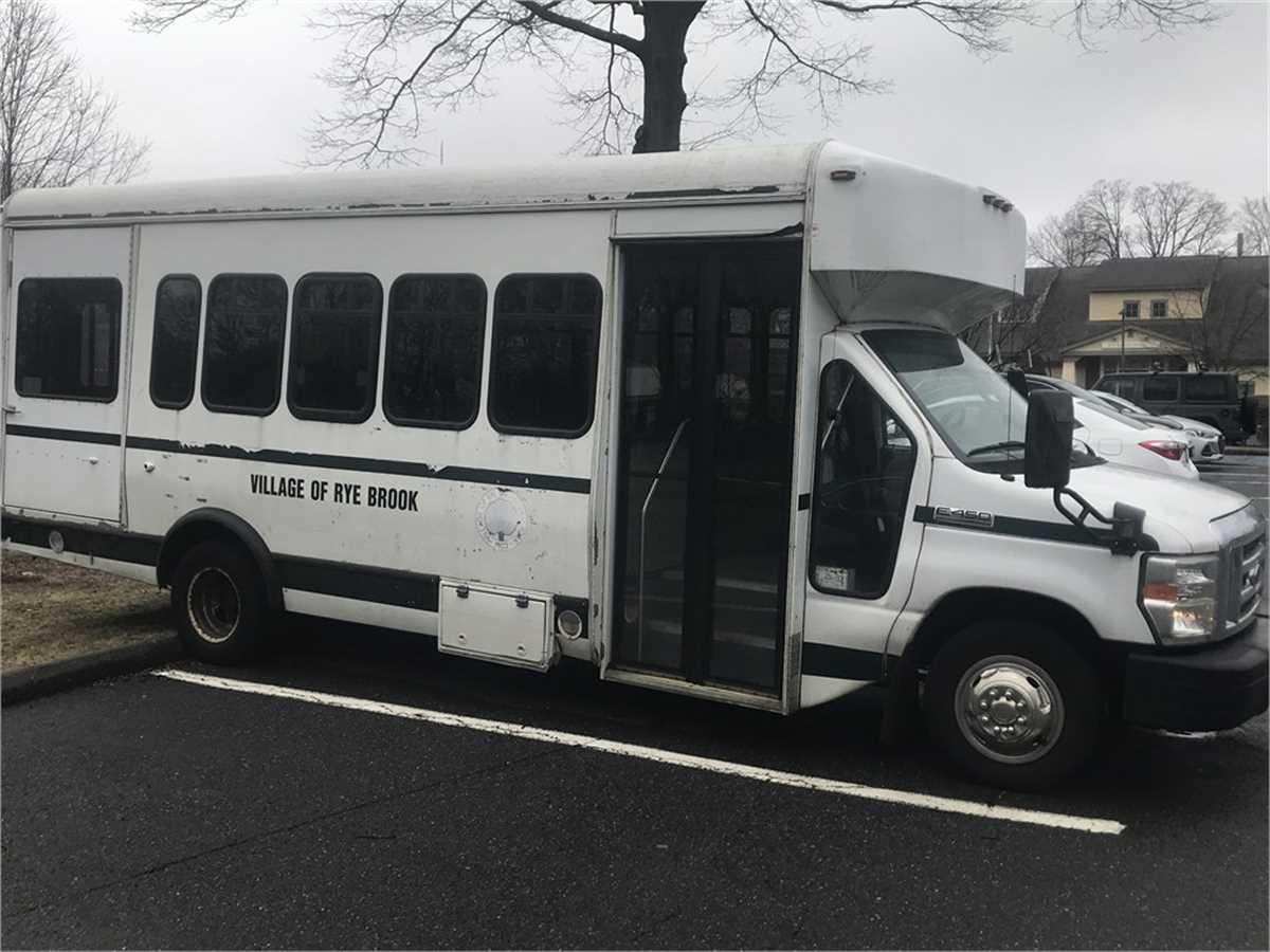 2008 Ford E450 Diesel 20 Passenger Shuttle Bus w Wheelchair Lift Online  Government Auctions of Government Surplus