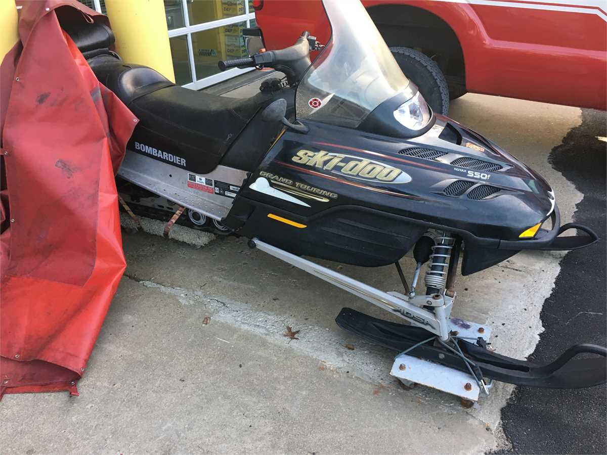 2003 Ski-doo grand touring 550f Online Government Auctions of