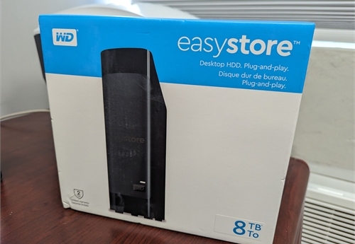 Western Digital easystore Desktop HDD 8 TB