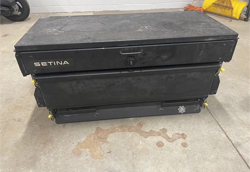SETINA CARGO BOX HAS COMBINATION LOCK AND EASY GLIDE DRAWERS