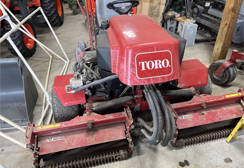 Toro 2000D ReelMaster mower