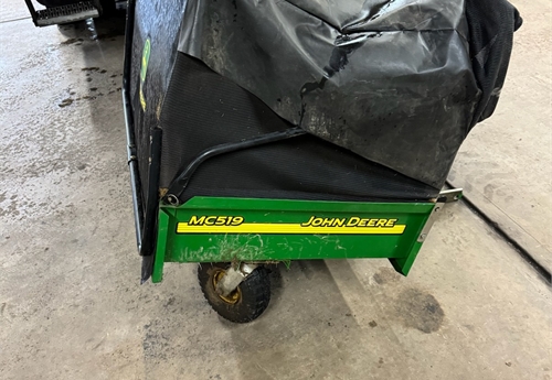 John Deere Grass Cart MC519