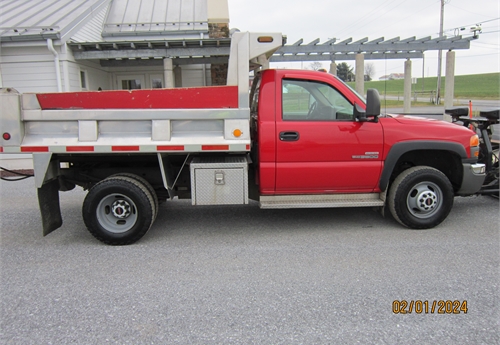 2003 GMC 3500 4x4 Dump Truck