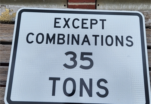 Combination Weight sign