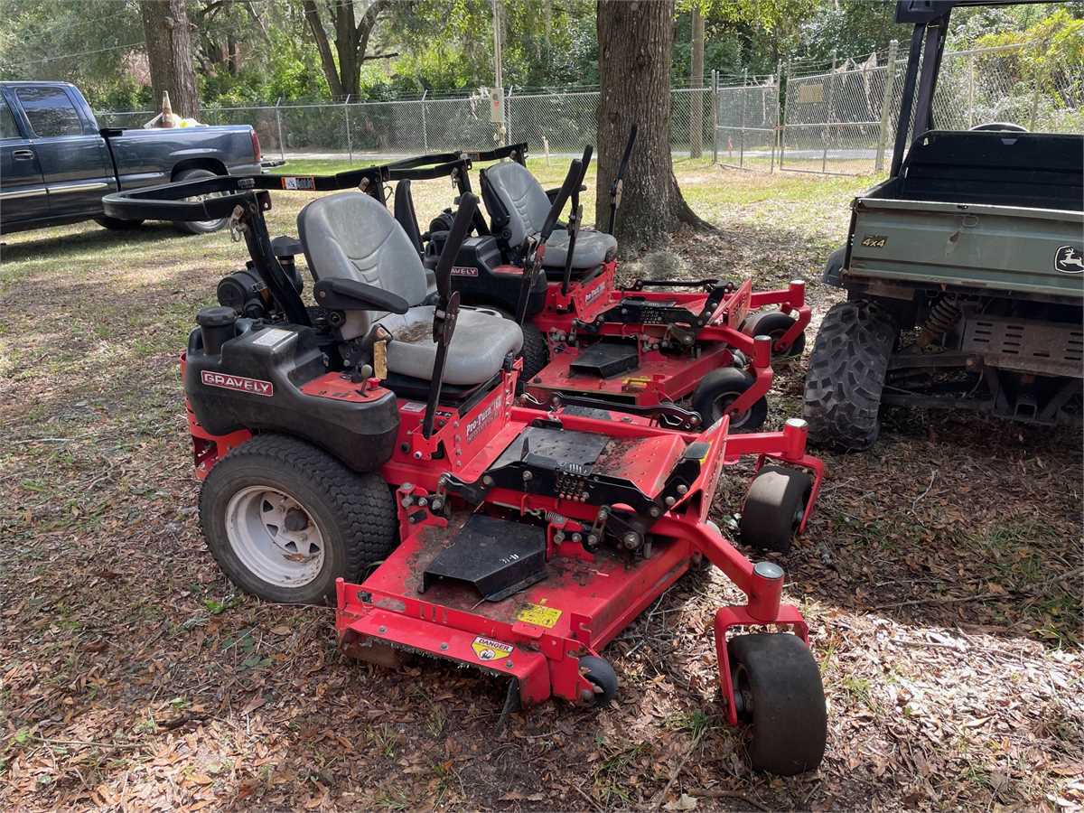 2014 Gravely Pro Turn 160. Engine runs. Transaxle bad. Online ...