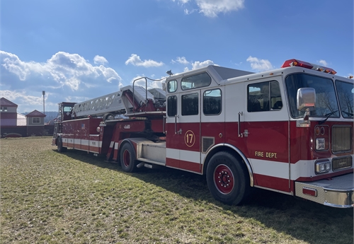 1992 Seagrave 110' Tractor-Drawn Aerial