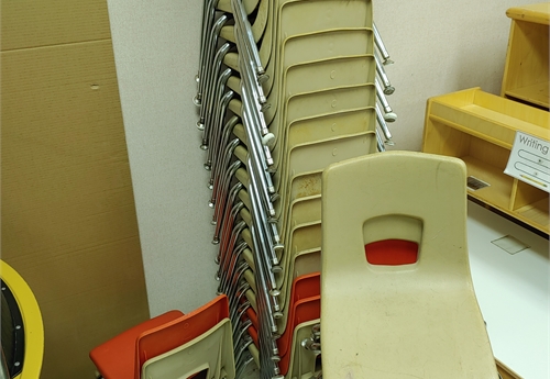 LOT OF 29: Student Chairs (BES 10)