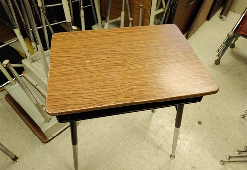 LOT OF 25: Student Desks (BES 08)